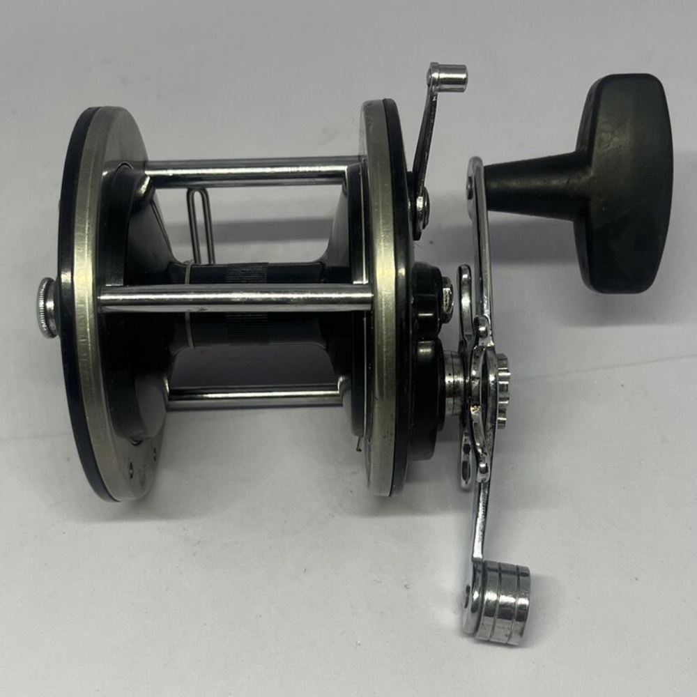 Vintage Penn PEER No 309 Levelwind Saltwater Conventional Fishing Reel